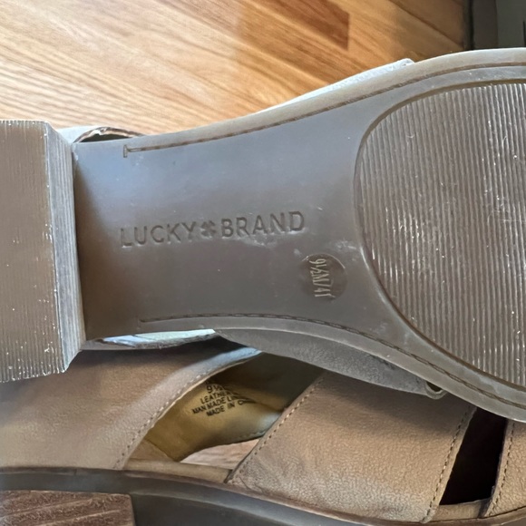 Lucky Brand Ralwan Womens Nubuck Cut-Out Booties size 9 1/2 - Picture 5 of 6